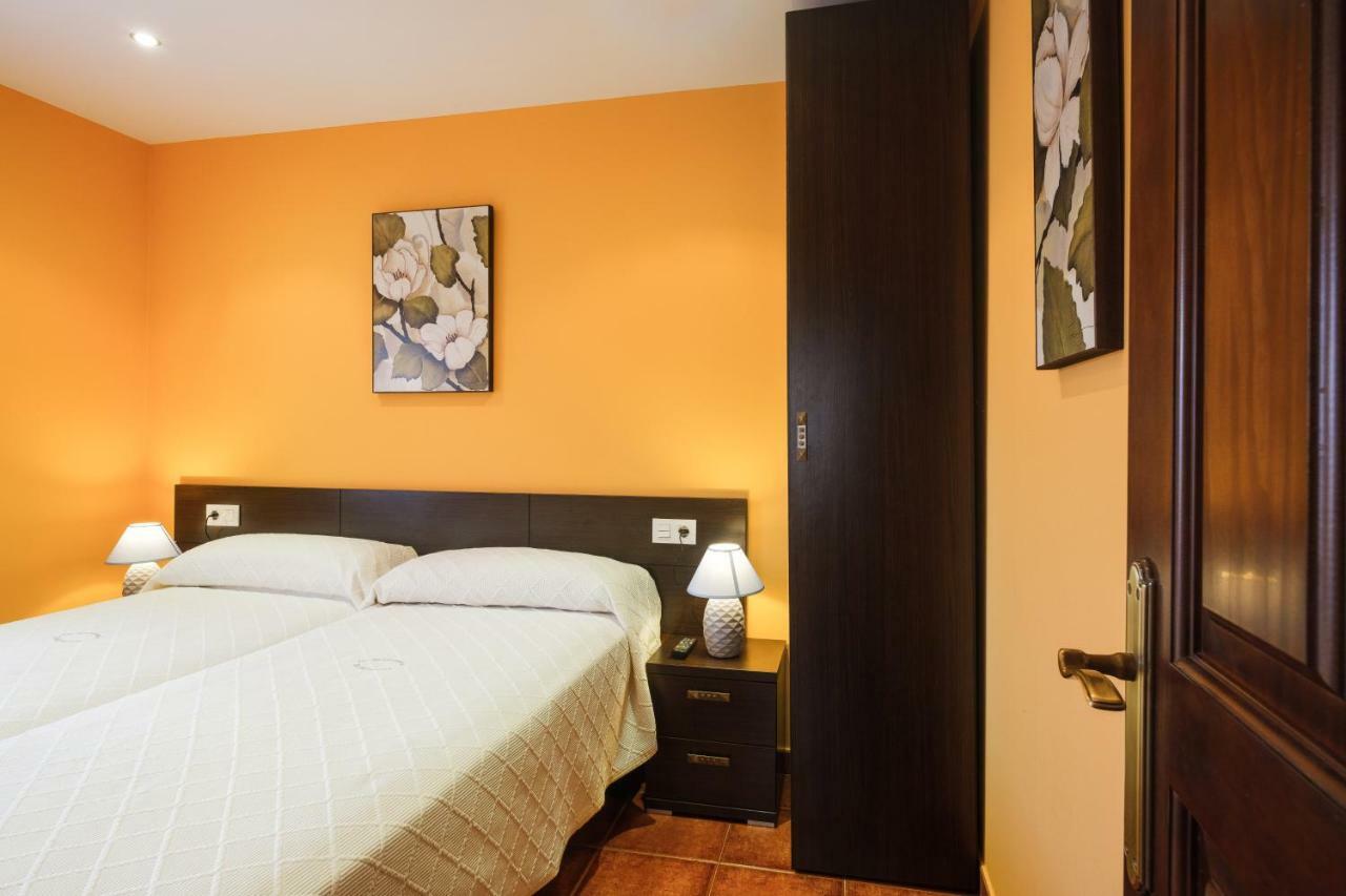 Apartamentos De Herminia Manzaneda  Exterior foto